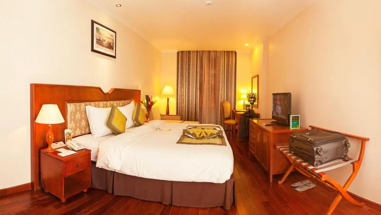 First Hotel Ho Chi Minh-stad 4*,