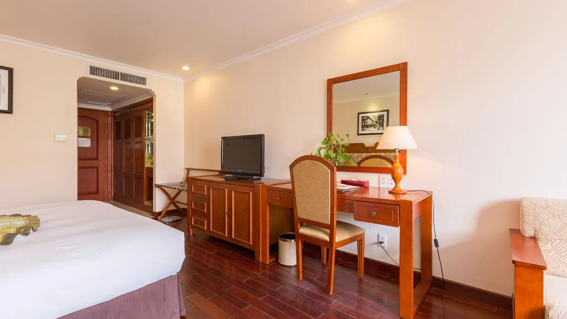 First Hotel Ho Chi Minh-stad