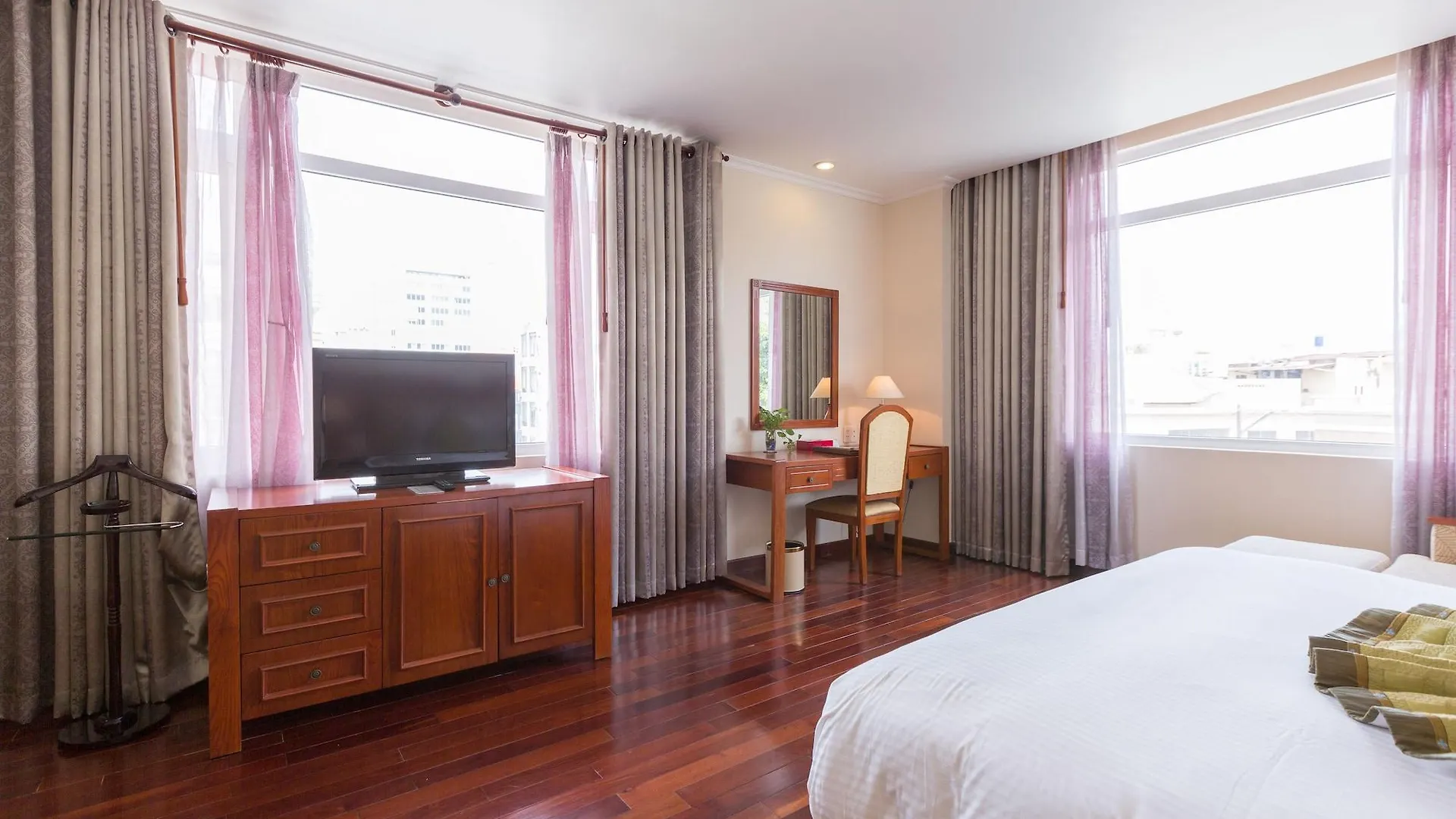 First Hotel Ho Chi Minh-stad 4*,